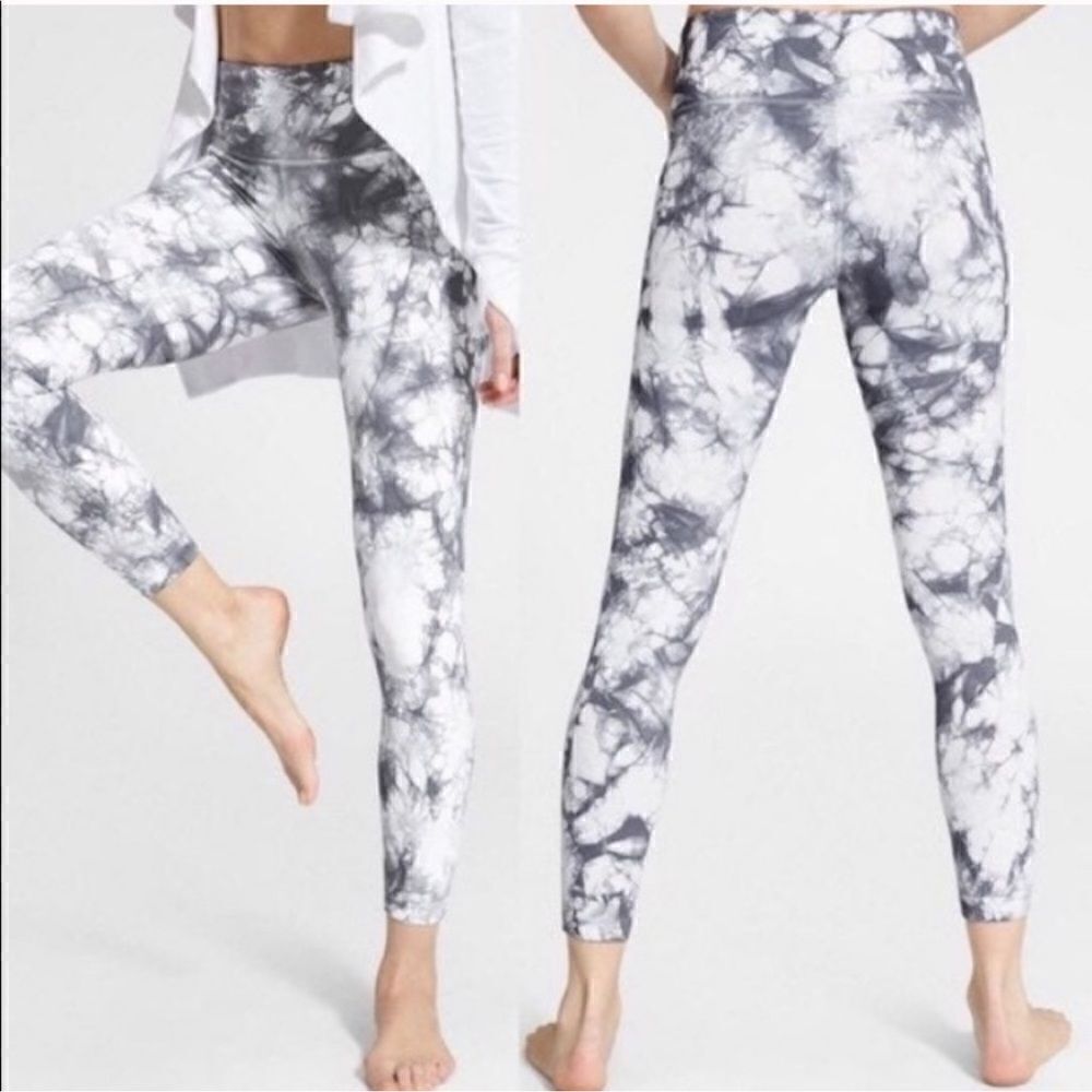 Athleta Salutation 7/8 Tights Tie Dye Leggings S